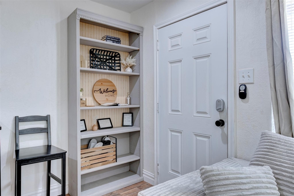 1121 Panama Street - Photo 4