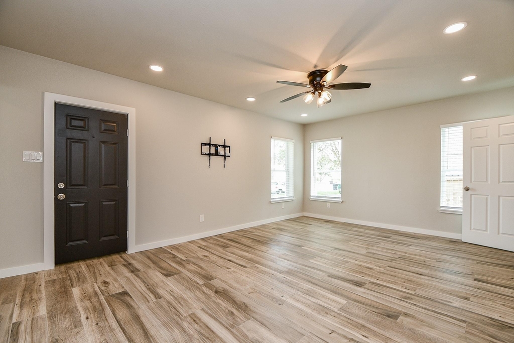 3426 Rosedale Street - Photo 3