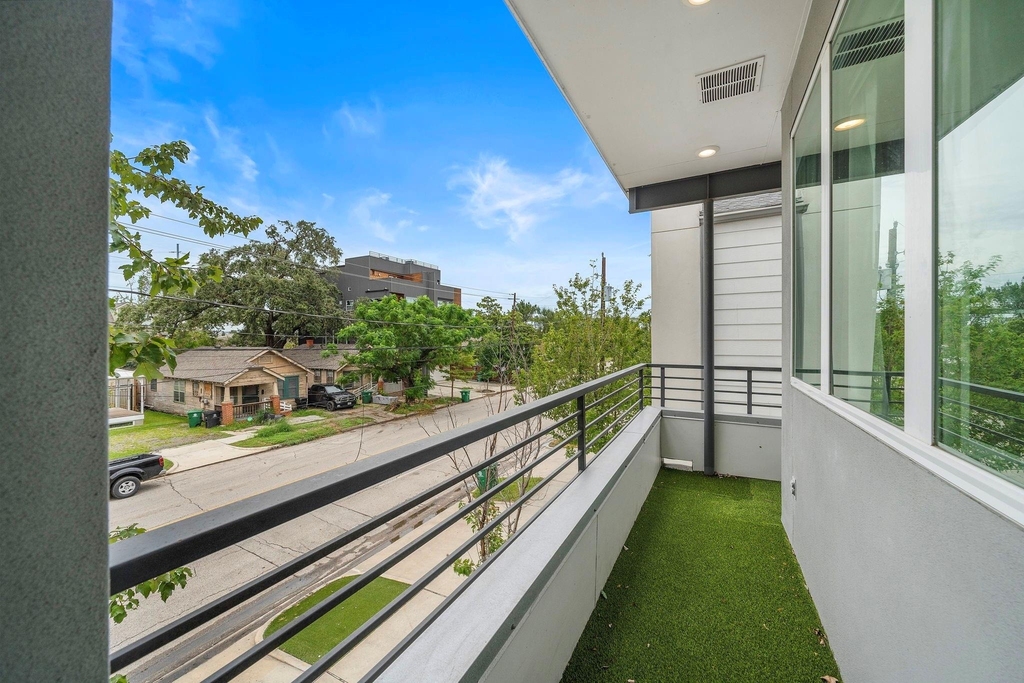 1217 Crockett Street - Photo 19