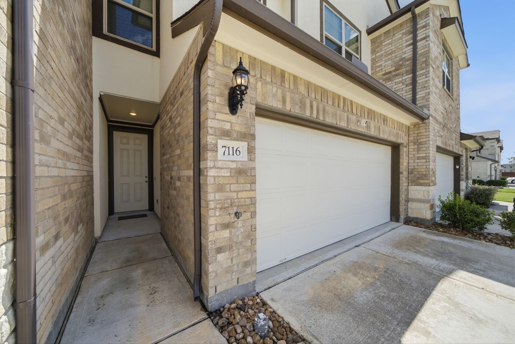 7116 Elgin Street - Photo 2
