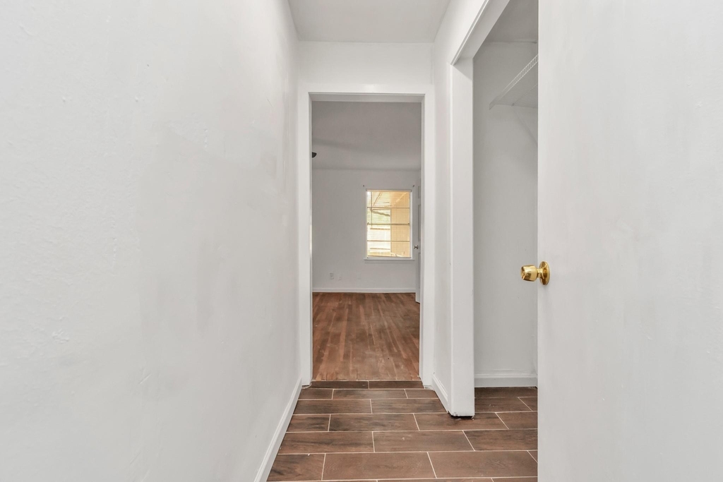 602 Everett Street - Photo 22