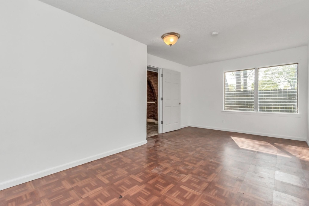 602 Everett Street - Photo 34