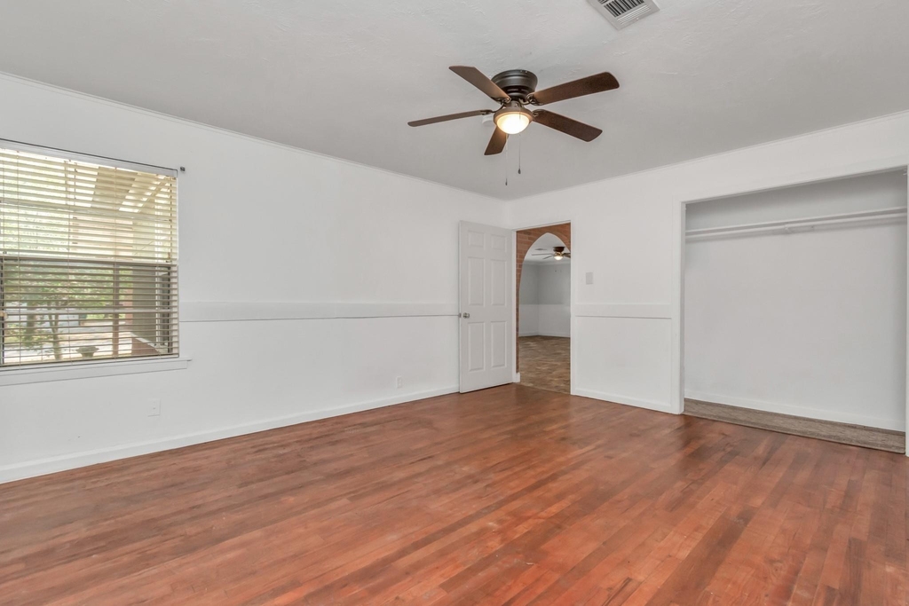 602 Everett Street - Photo 32