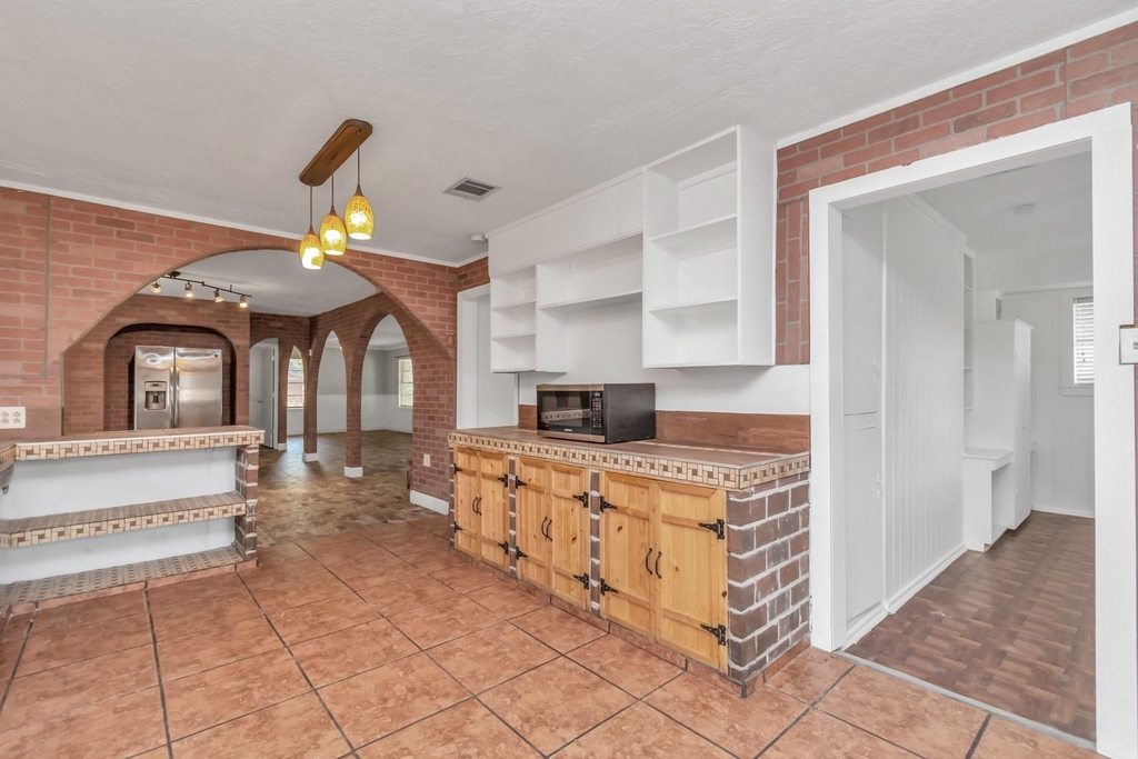 602 Everett Street - Photo 17