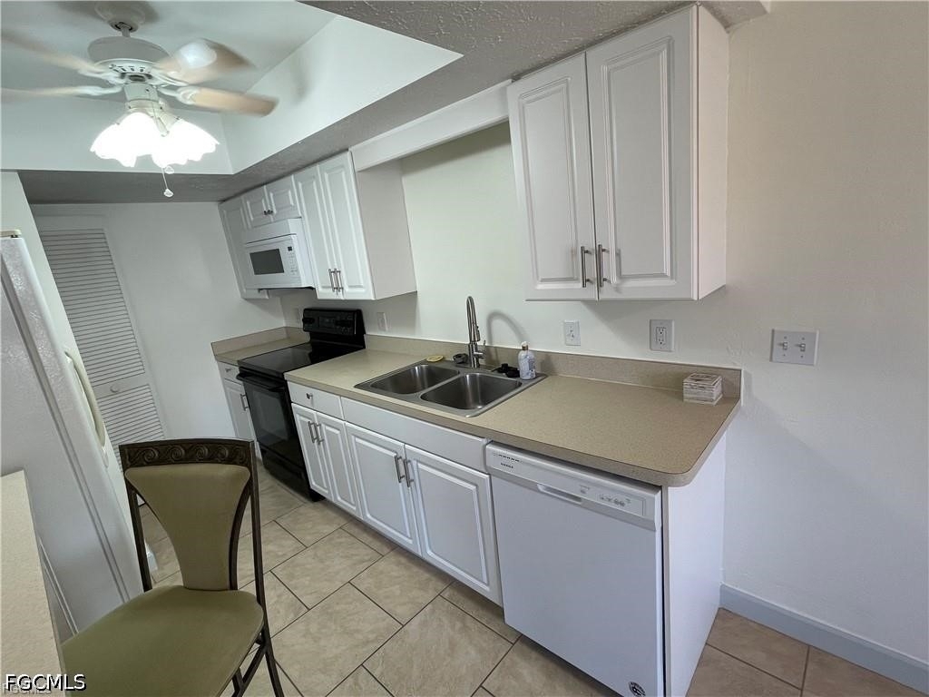 151 Cape Coral Parkway W - Photo 15