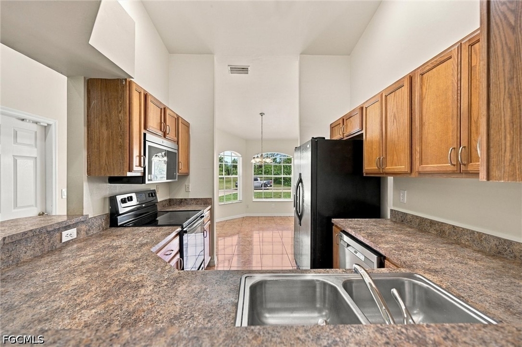 4615 29th Street Sw - Photo 10