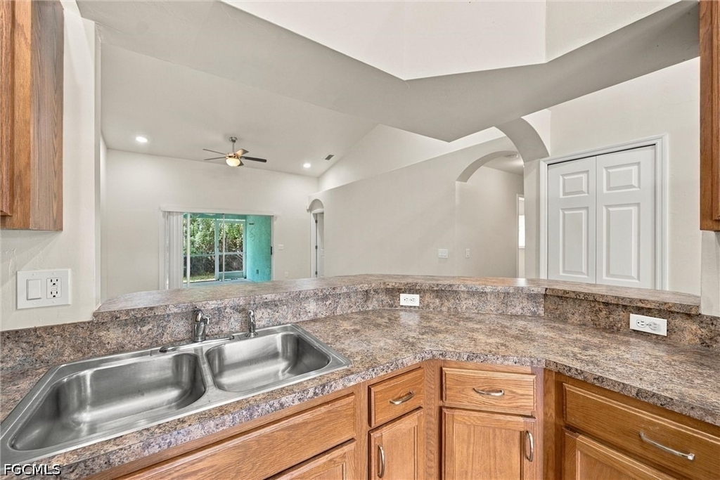 4615 29th Street Sw - Photo 13