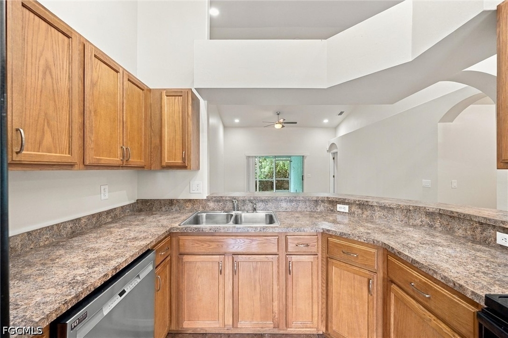 4615 29th Street Sw - Photo 12