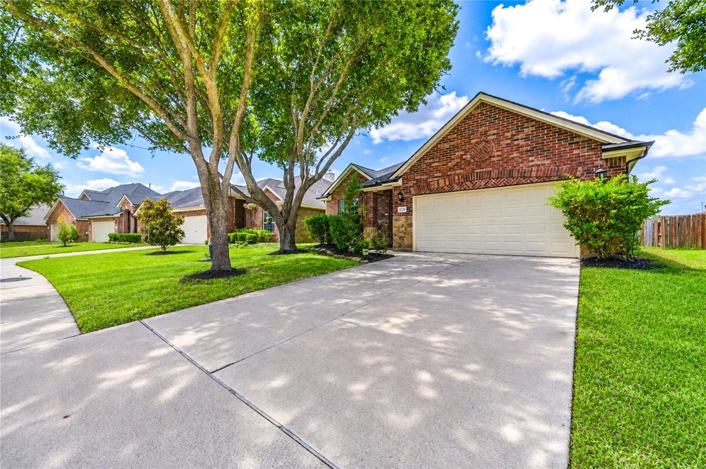 22027 Field Green Drive - Photo 23