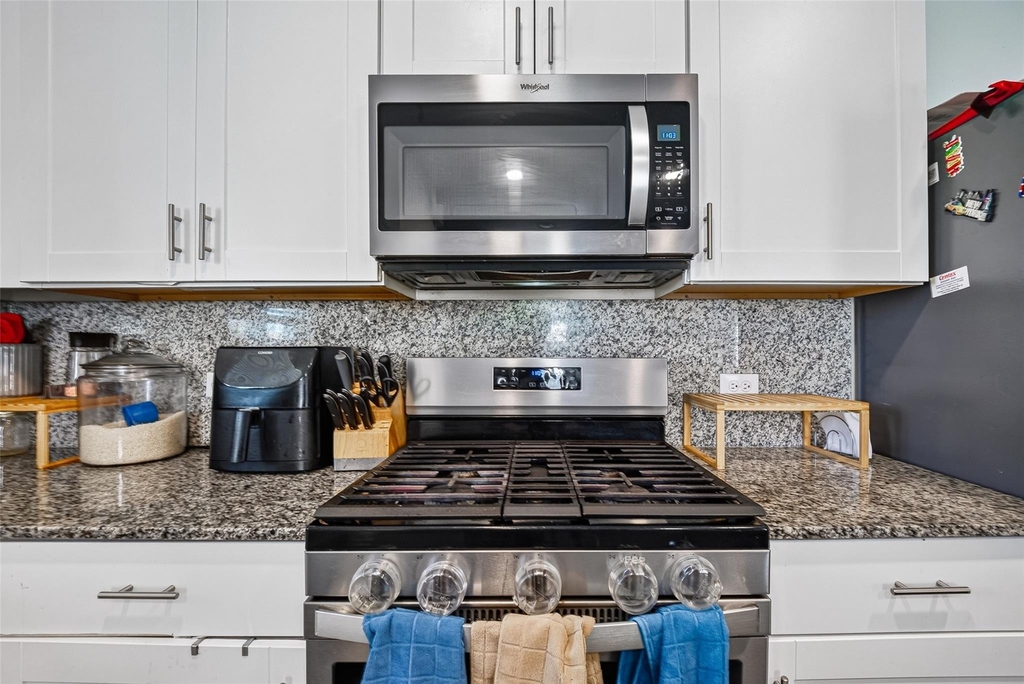 7031 Hobby Wind Ridge Drive - Photo 17