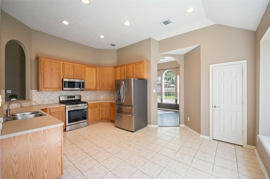 406 Stockbridge Lane - Photo 21