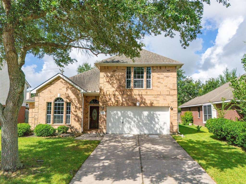 406 Stockbridge Lane - Photo 0