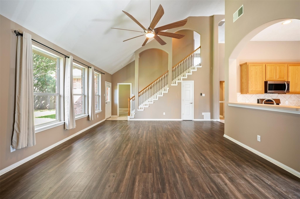 406 Stockbridge Lane - Photo 10