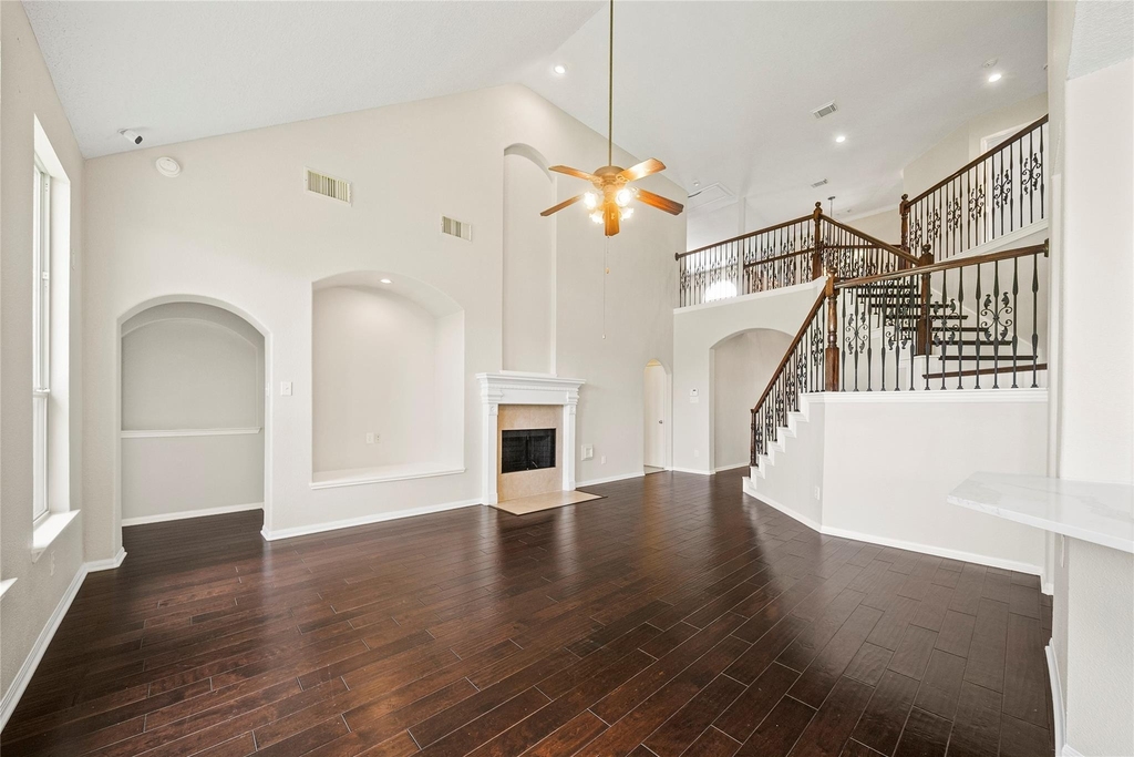 8306 Golden Harbour - Photo 9