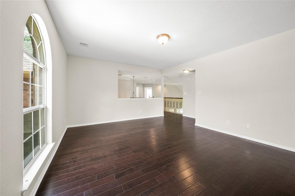 8306 Golden Harbour - Photo 32