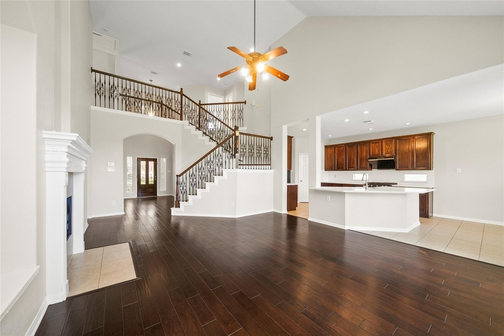 8306 Golden Harbour - Photo 7