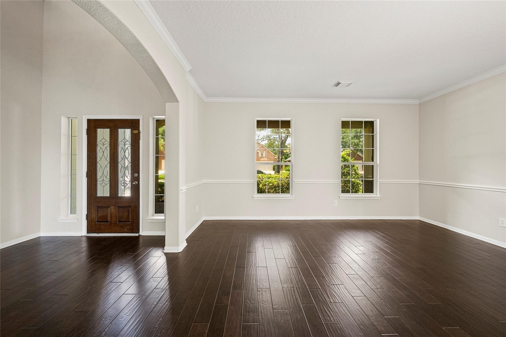 8306 Golden Harbour - Photo 3