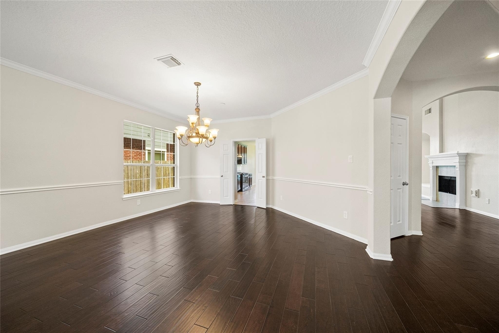 8306 Golden Harbour - Photo 4
