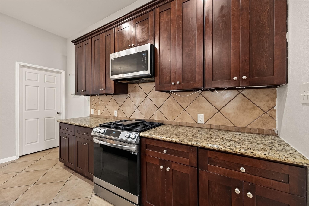 706 Silver Creek Circle - Photo 24