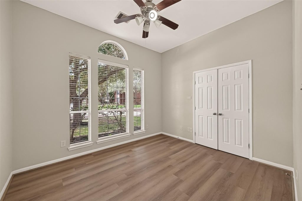 706 Silver Creek Circle - Photo 32