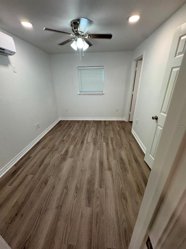 24094 Sears - Photo 7