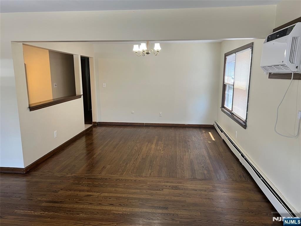 133 Washington - Photo 3
