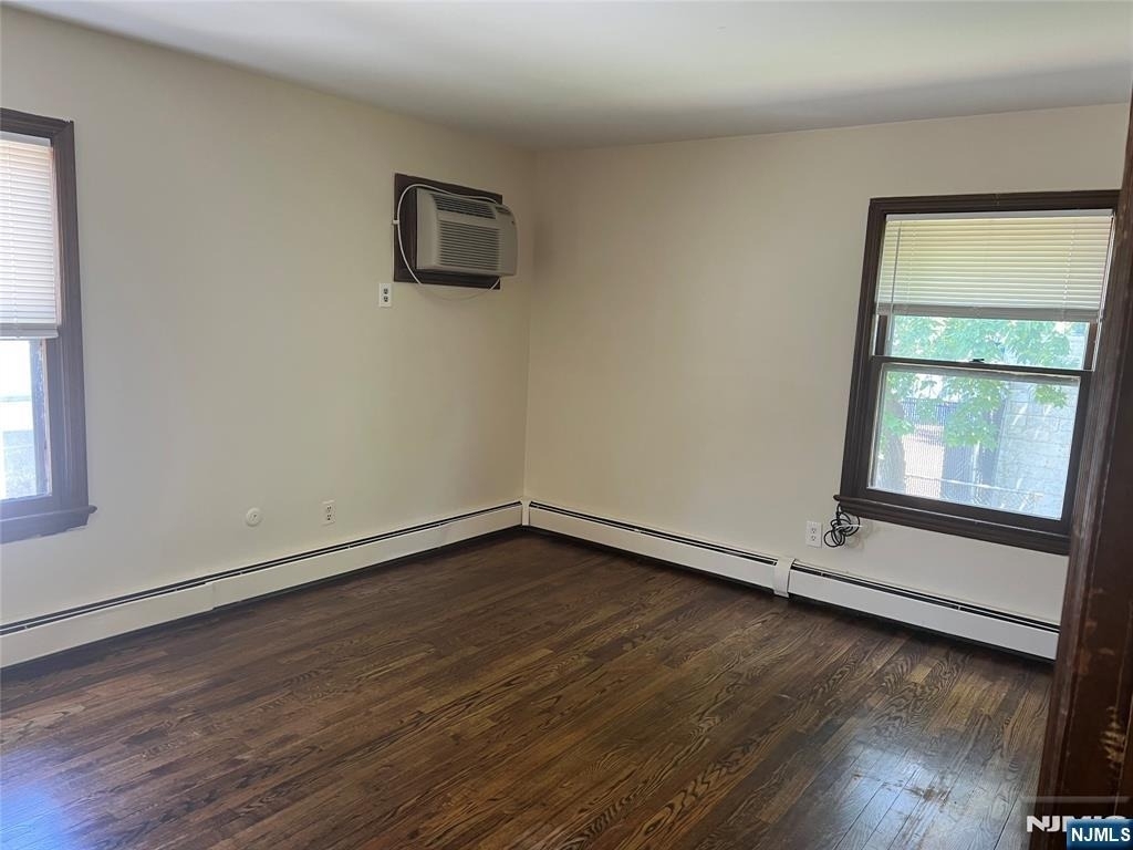 133 Washington - Photo 8