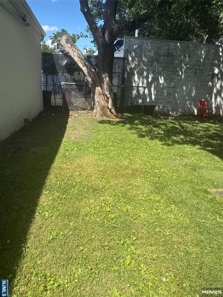 133 Washington - Photo 11