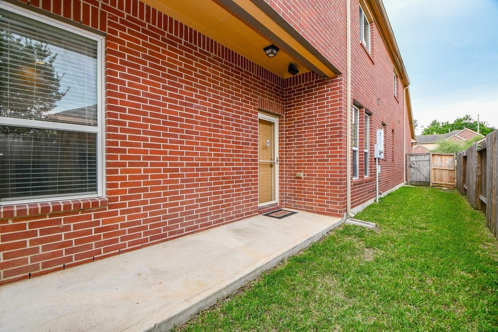 21502 Venture Park Drive - Photo 22