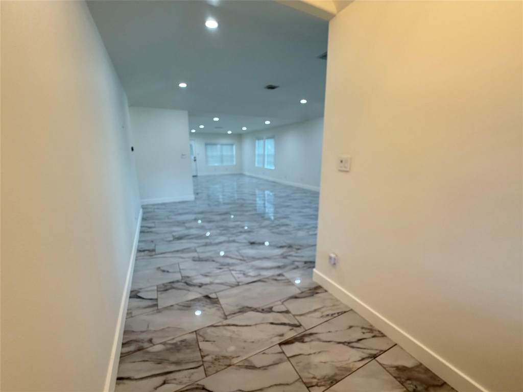 1427 Kappa Street - Photo 3