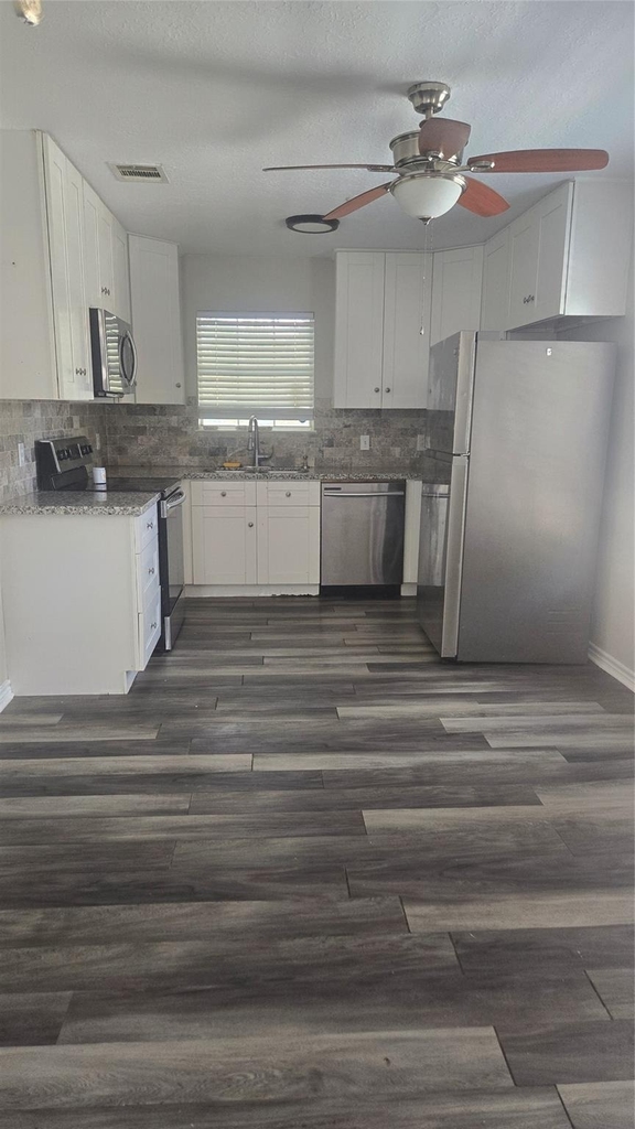 3810 Chanterway Street - Photo 2