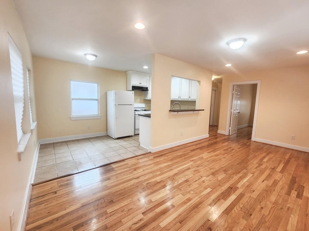 725 E 10th 1/2 Street - Photo 1