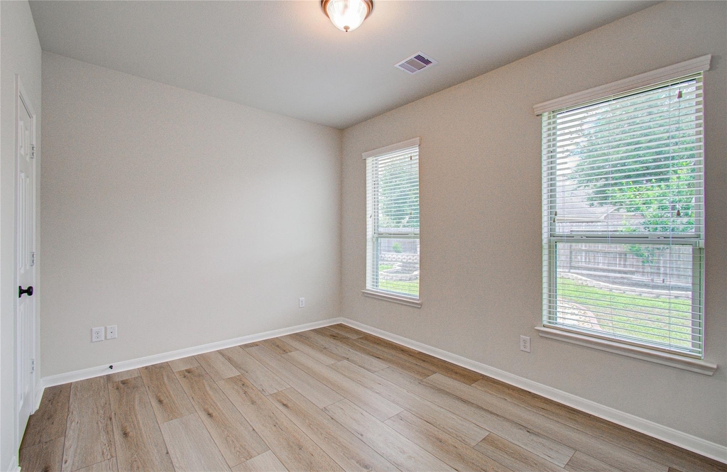 28666 Pleasant Forest Dr - Photo 32