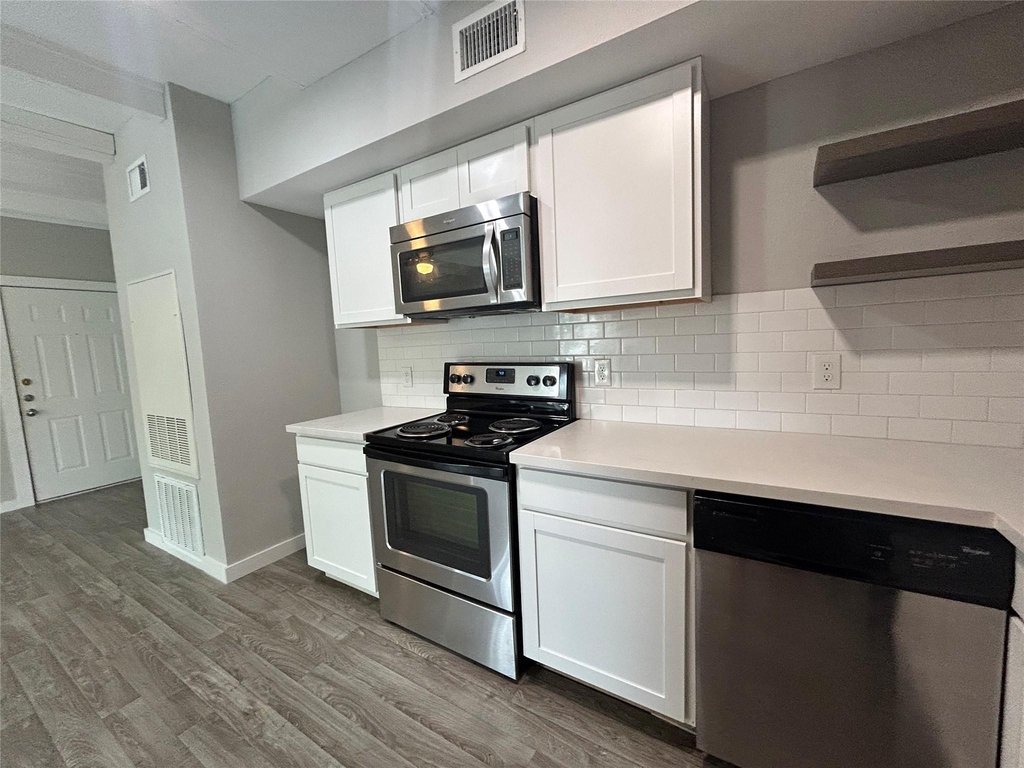 219 Marshall Street - Photo 3