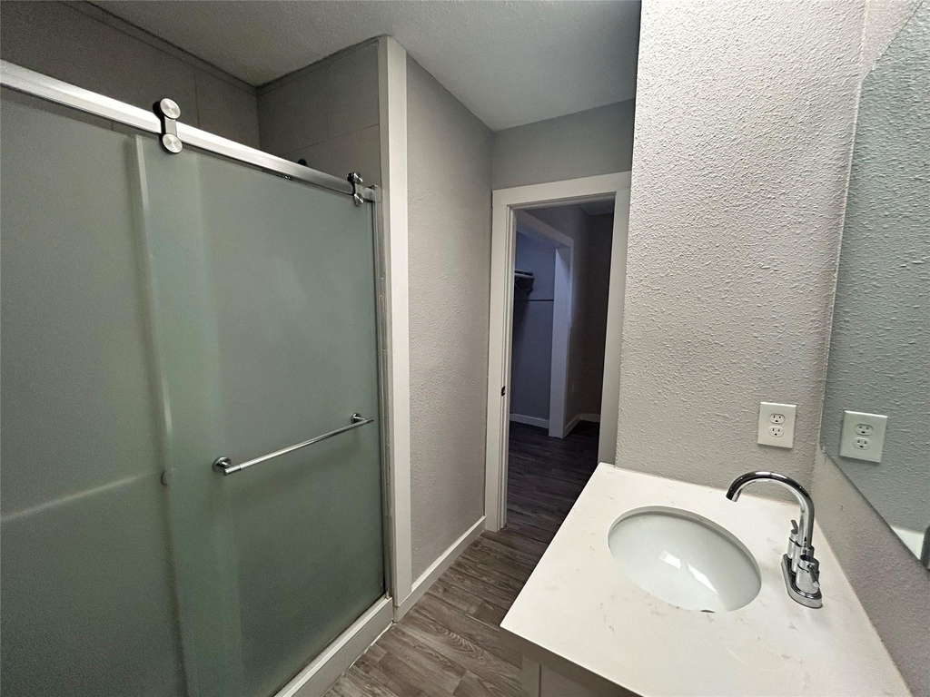 219 Marshall Street - Photo 6