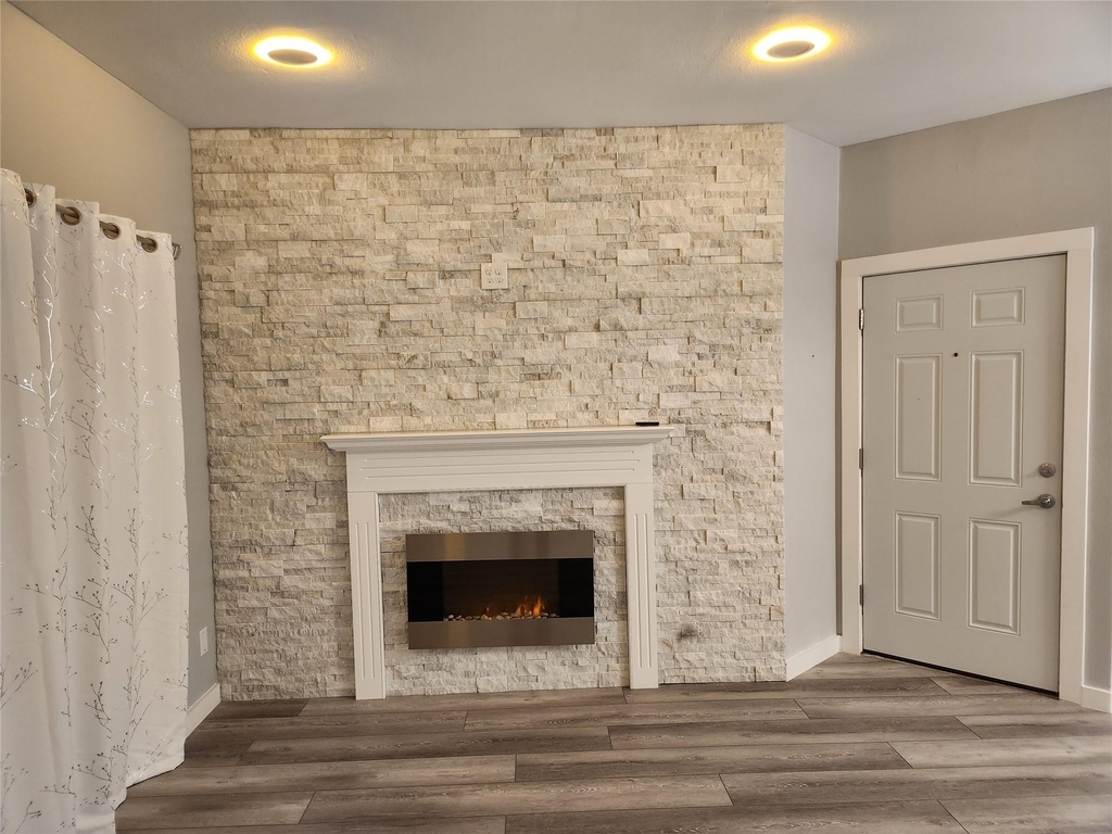 6500 Harbor Town Drive - Photo 6