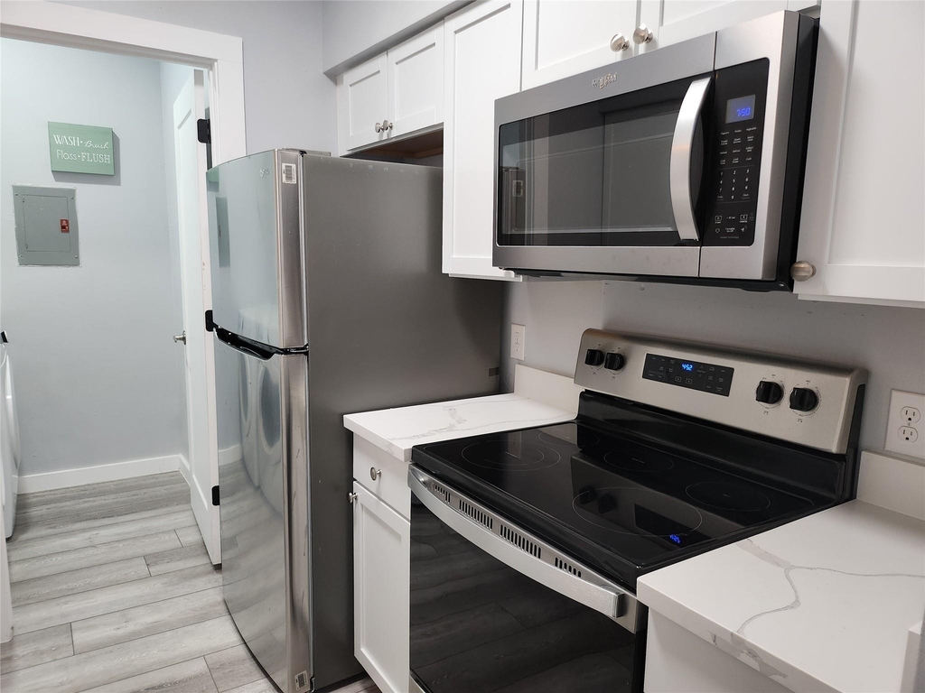 6500 Harbor Town Drive - Photo 10