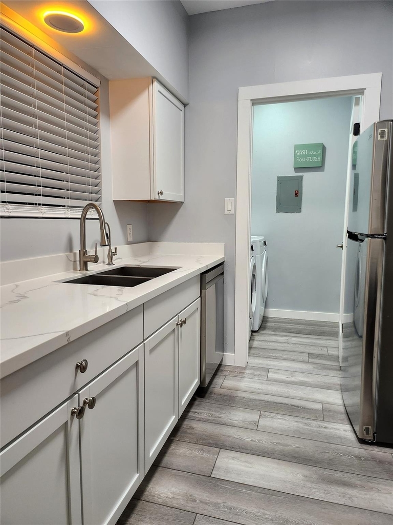 6500 Harbor Town Drive - Photo 12