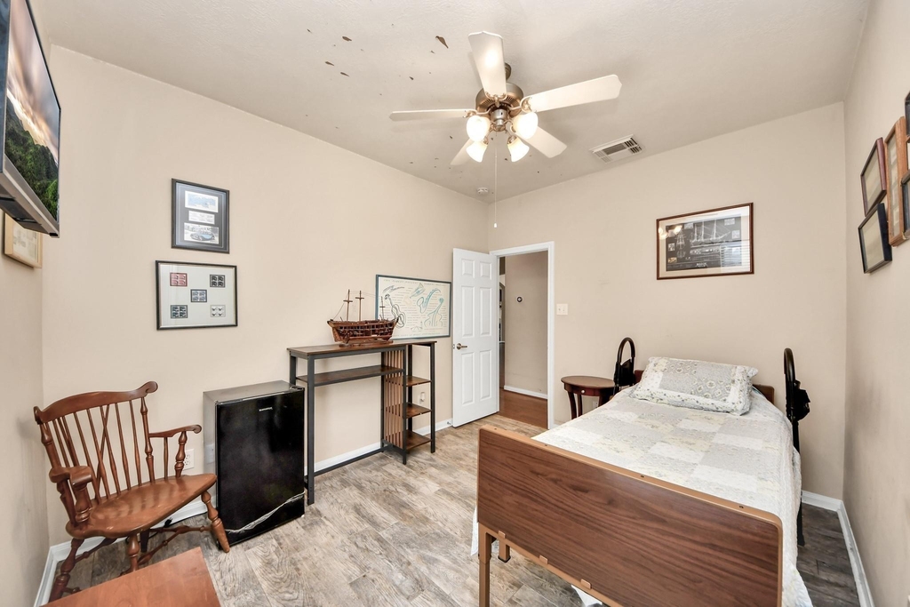 945 Autumn Brook Street - Photo 22