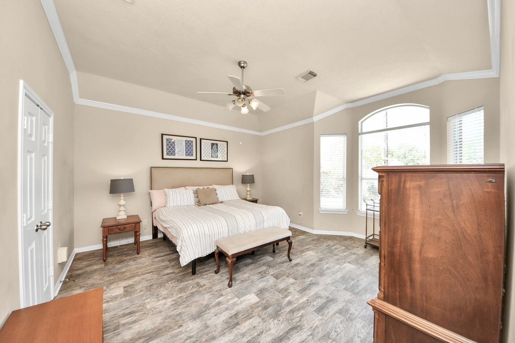 945 Autumn Brook Street - Photo 13