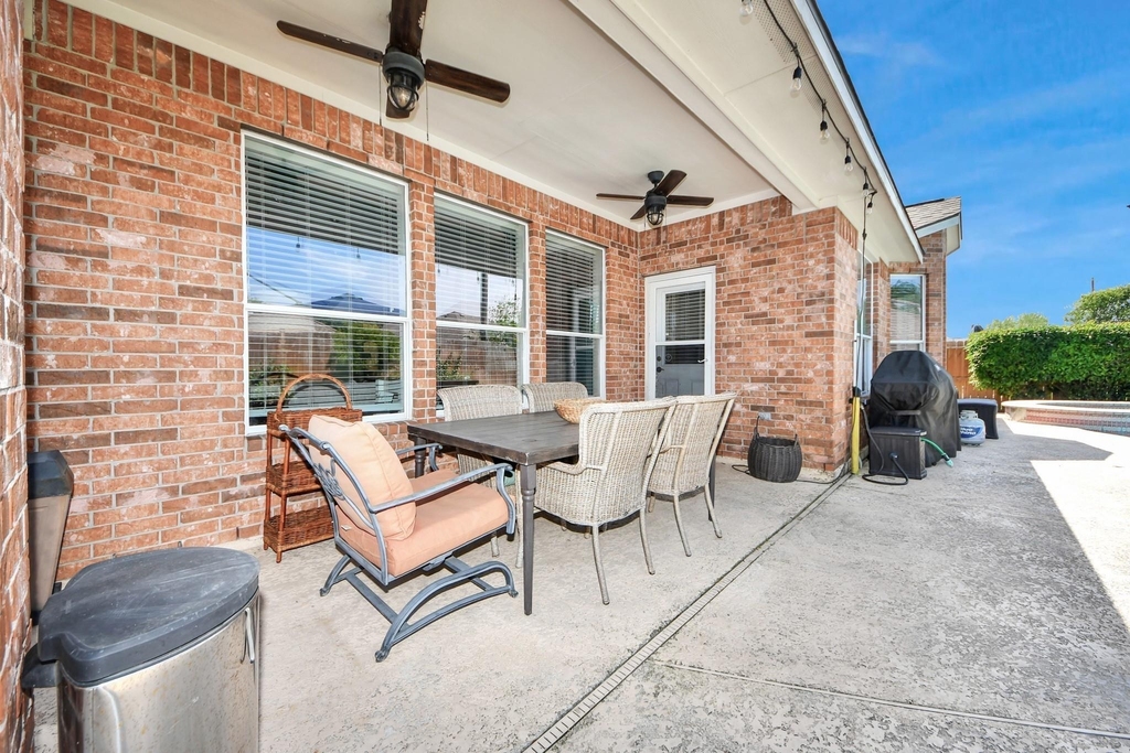 945 Autumn Brook Street - Photo 19
