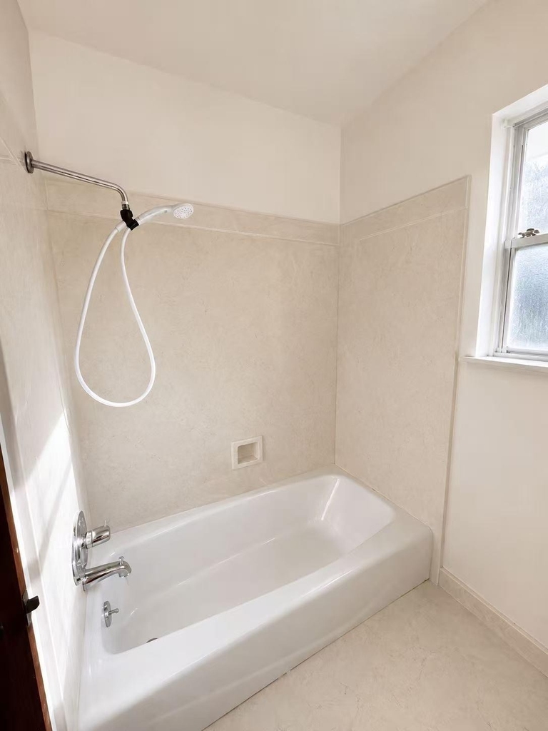 7006 Sharpview Drive - Photo 5