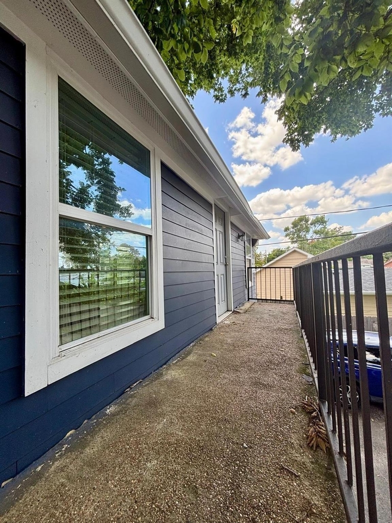 1009 Enid Street - Photo 3