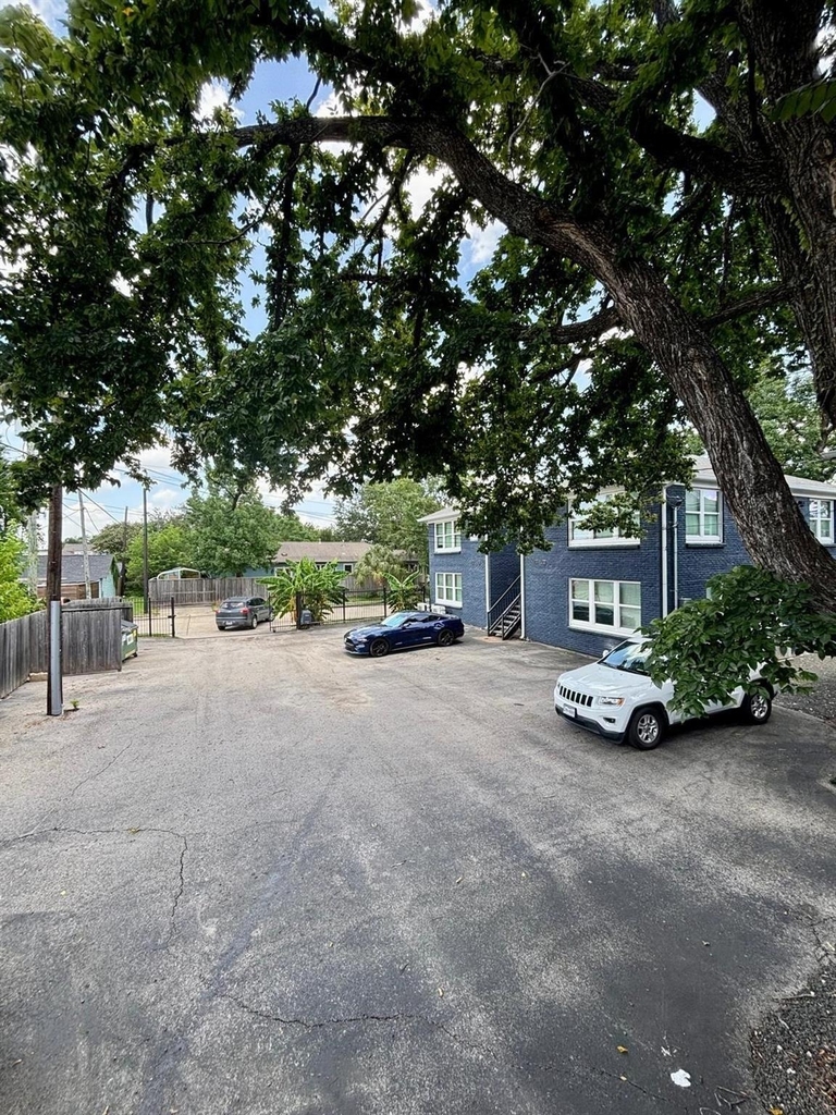 1009 Enid Street - Photo 15