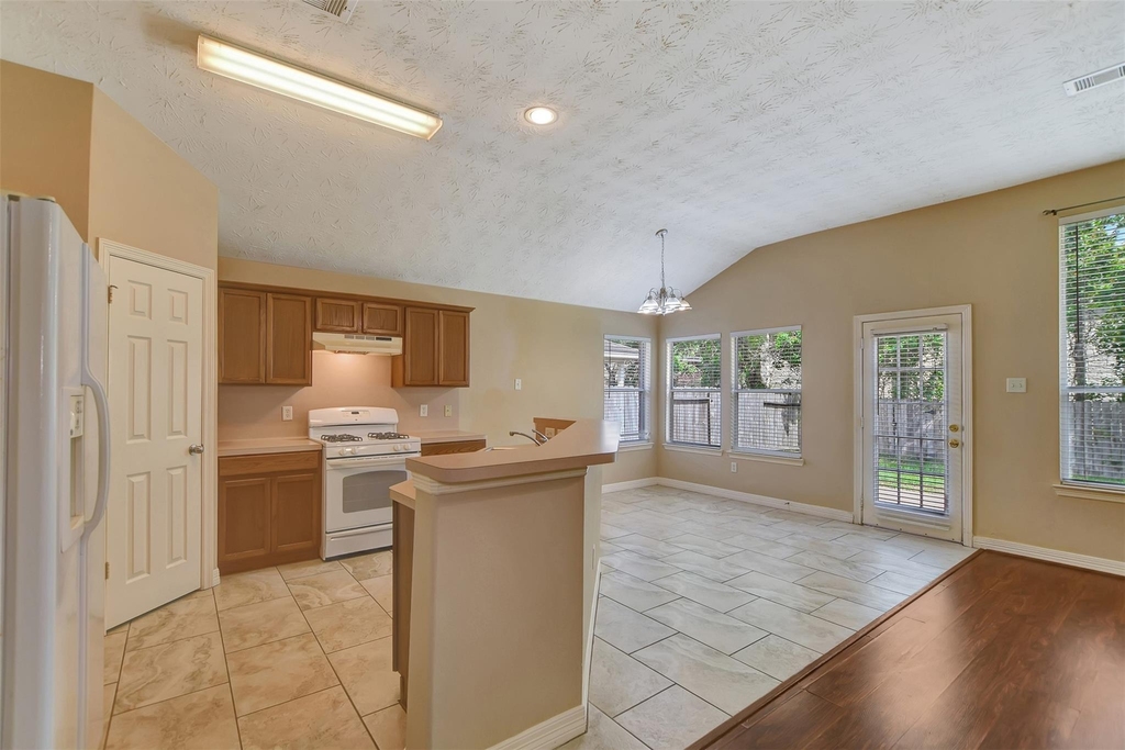 19017 Hammer Lane - Photo 14