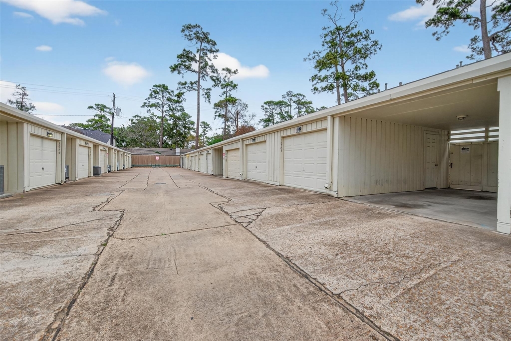 12705 Huntingwick Drive - Photo 39