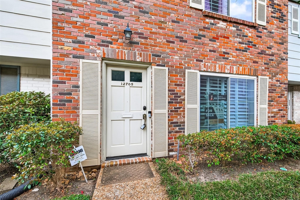 12705 Huntingwick Drive - Photo 3