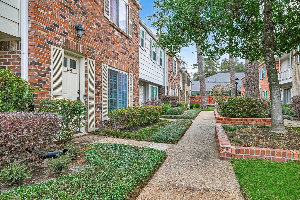 12705 Huntingwick Drive - Photo 2