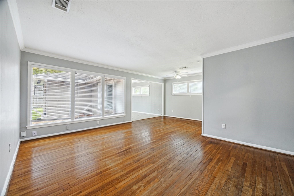 5237 Maple Street - Photo 6