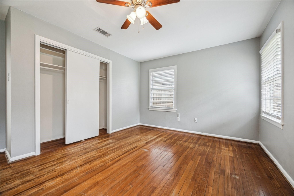 5237 Maple Street - Photo 12